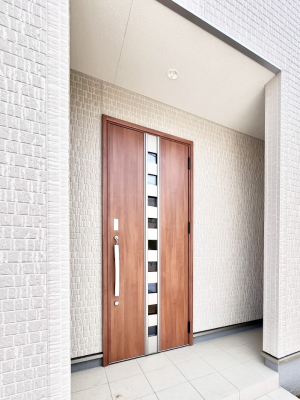 ���ց@��؂ȉƑ��A���q���o�}���錺�ցB