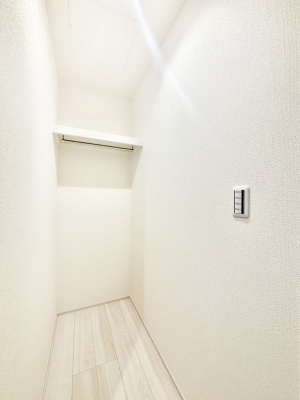 ���̑����ρ@�L�����[�B�|�������G�߂̏��������[���邱�Ƃ��ł��܂��B