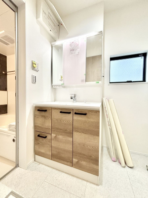 ʑEʏ@邢ʏ͖̐gxxyłႢłB