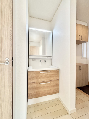 ʑEʏ@։ɃZJhʑ݂܂B܂߂Ɏ􂢂\łB