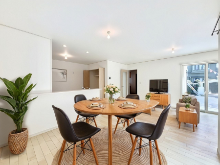 rO@Ƒ̓₩Șbŕ܂閾邢rO  ƋCGł