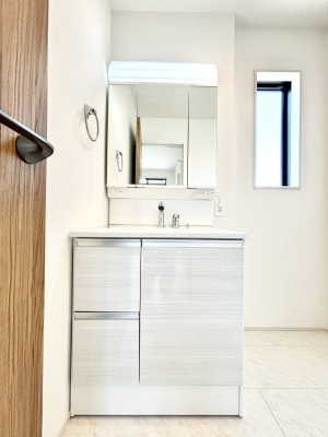 ʑEʏ@傫₷OʋŐʑ́AgȂ݃`FbN┧̂ɂ߂łB 