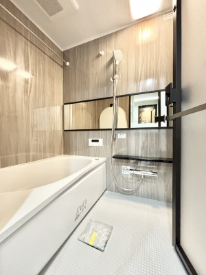 @IVȃfUC̃oX[ŋCオ܂