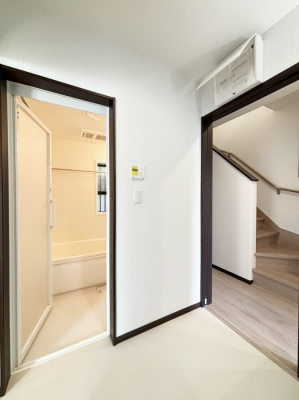 ̑@Ƃ̐ʃXy[XŒ̐gxxNN  