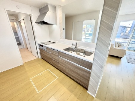 Lb`@LĎĝ悢Lb`B̂ŉƑ̏Ί炪L܂B   