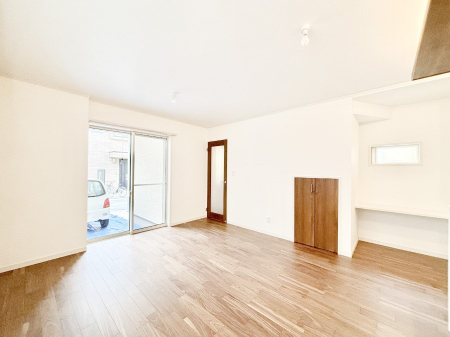 ���̑����ρ@�Ƒ��̏Ί炪���R�Ɛ��܂�Ă���A����ȕ��͋C�̃_�C�j���O�Ɏd�オ���Ă��܂� 