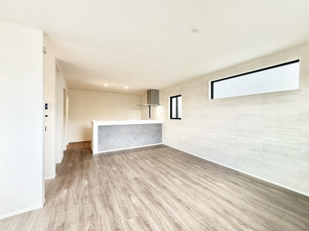 ̑ρ@19.3̍LXkcj͉Ƒ݂Ȃ̉KԁIȂ厖ȋԁB