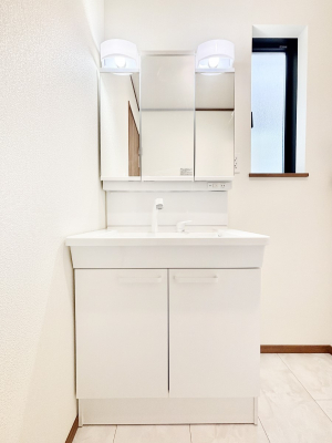 ʑEʏ@X^COɕ֗ȎOʋA~[LrlbgōׂXbL