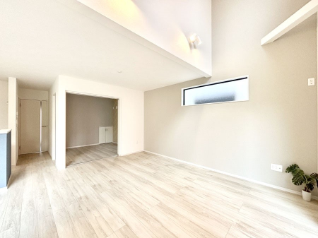 ���r���O�@�������������͋C�̂k�c�j�͉Ƒ��݂�Ȃ̉��K���  