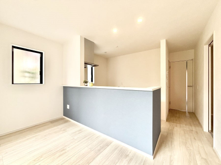 �L�b�`���@���������Ȃ���ł����Ƒ��Ƃ̉�b���y���߂�ΖʃL�b�`��