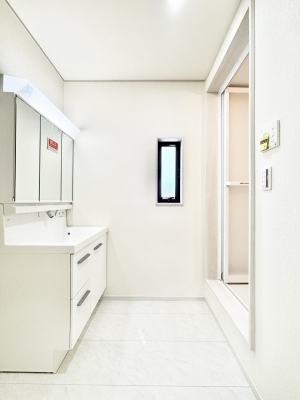 ʑEʏ@Ƃ̐ʃXy[XŒ̐gxxX[Y