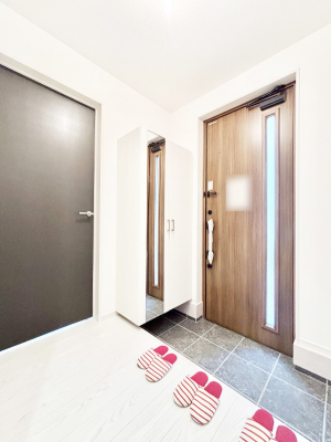 ���ց@�K���X�X���b�g�̓��������փh�A�������Ɍ���͂��Ă���܂�