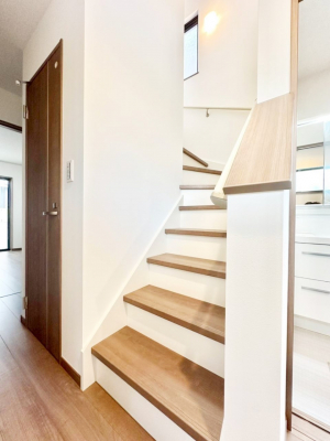 ���̑��@�K�i�͎肷��t���Ȃ̂ŏ����Ȃ��q���܂₲����̕������S�ł�