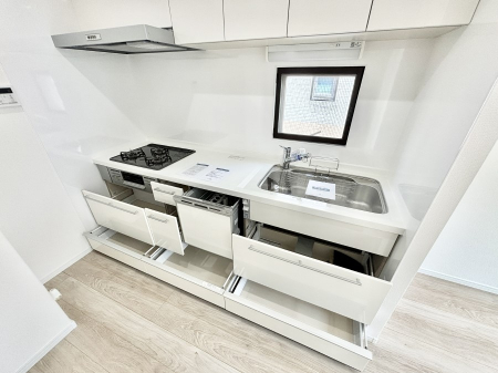 Lb`@LĎĝ悢Lb`ÂŉƑ̏Ί炪L܂