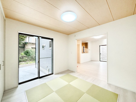 ̑ρ@rOƗׂ荇ĂaBقƈꑧła̋ԂYꂸɁB   