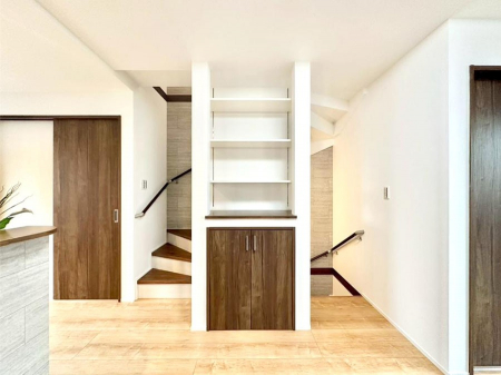 ̑ρ@rO[BɎ[ƕW܂LDKXbLЕtłˁB  