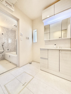 ʑEʏ@Ƃ̐ʃXy[XŒ̐gxxX[Y