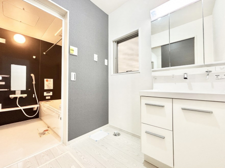 ʑEʏ@Ƃ̐ʃXy[XŒ̐gxxX[Y