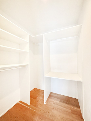 ̑@EH[NCN[[bgtŐԂLpł܂B