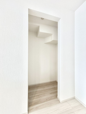 ���̑����ρ@�L�b�`���ɂ̓p���g���[�I�H�ނ̃X�g�b�N�͂������A���p�i�̎��[�Ȃǎg�����͂��낢��I