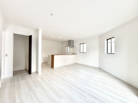 ���r���O�@�Z�ޕ��̌��������o�����A�C���e���A���l����̂��y���݂ȃ��r���O�ł��I 