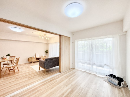 ̑ρ@rOאڂ̗m͊JărỎƂĂg܂