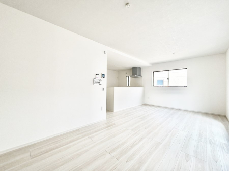 ���r���O�@���Ƒ��̓��₩�Șb�����ŕ�܂�閾�邢���r���O  