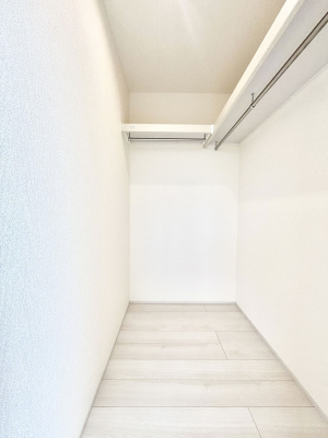 ̑@EH[NCN[[bgtŐԂLpł܂B