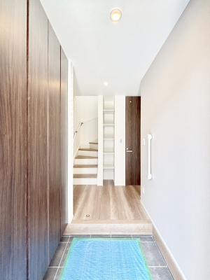 ց@Ƒ̋A₨ql}錺ցB  