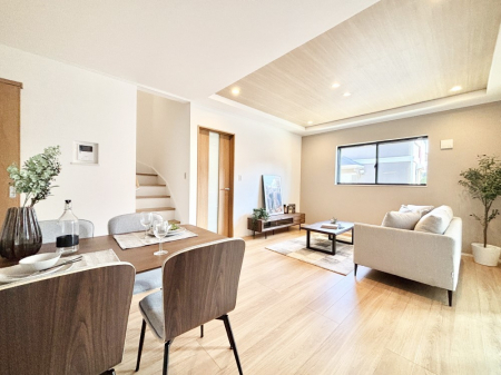 ���r���O�@�����u�������܁v�u��������v�Ƒ��Ƃ̃R�~���j�P�[�V�������[�܂郊�r���O�C���K�i�B 