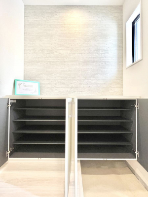 ̑ρ@Ղ[łV[Y{bNXŉƑŠCAւB  