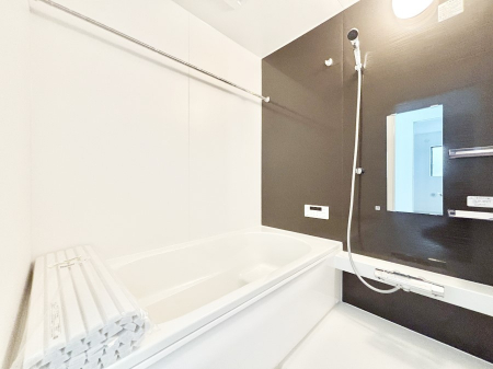 �����@����̔�������Ă���閾�邢�������̂���o�X���[��