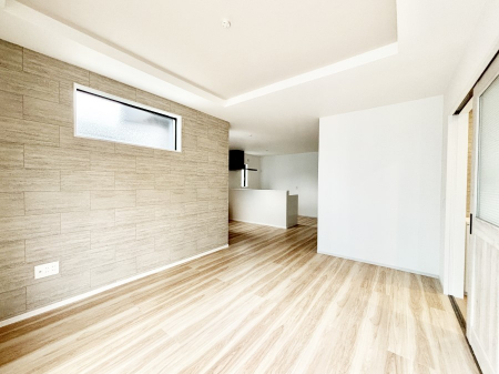 ���r���O�@���Ƒ��̓��₩�Șb�����ŕ�܂�閾�邢���r���O