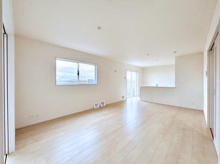 ���r���O�@�ǂ��ɂ��Ă��Ƒ��̂Ȃ������������R�~���j�P�[�V�������r���O�B 