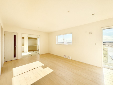 ���r���O�@�Z�ޕ��̌��������o�����A�C���e���A���l����̂��y���݂ȃ��r���O�ł��I 