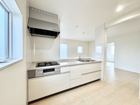 �L�b�`���@�������������I�ɁA�y�����I�V�X�e���L�b�`��