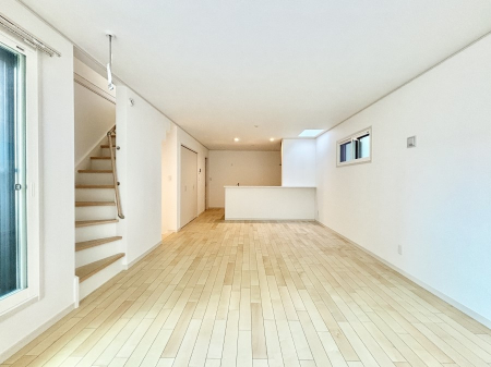 rO@u܁vuvƑƂ̃R~jP[V[܂郊rOCKiB 