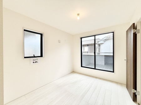 ���̑����ρ@�o���R�j�[���J�������v���X���Ă����m��