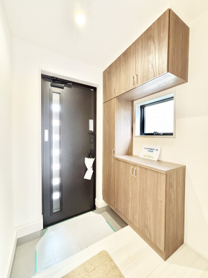 ���ց@�K���X�X���b�g�̓��������փh�A�������Ɍ���͂��Ă���܂�