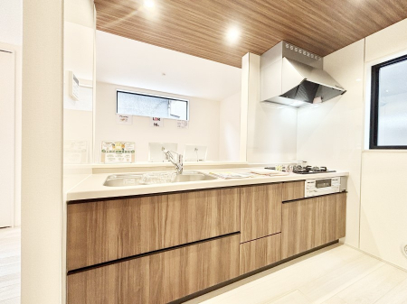 �L�b�`���@���������Ȃ��炲�Ƒ��Ƃ̉�b���y���߂�ΖʃJ�E���^�[�L�b�`��