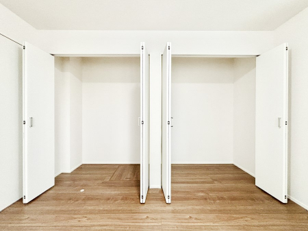 ���[�@�m���̃N���[�[�b�g�B���s��������̂Ō���̈ߗނ�����������܂�܂��B  