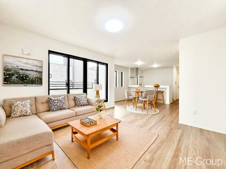 ���r���O�@���Ƒ��̓��₩�Șb�����ŕ�܂�閾�邢���r���O  ���Ƌ��CG�ł�  