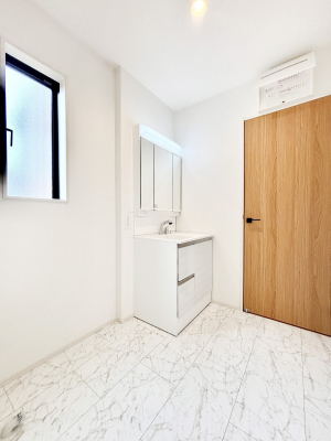 ̑@邢ʏ͖̐gxxyłႢłB    