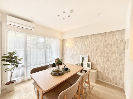 q@Ƒc̎ԂȂ났̃rO_CjOB   