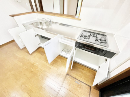 ̑ρ@[Xy[XՂILXƂƃXy[XŉƎNNI