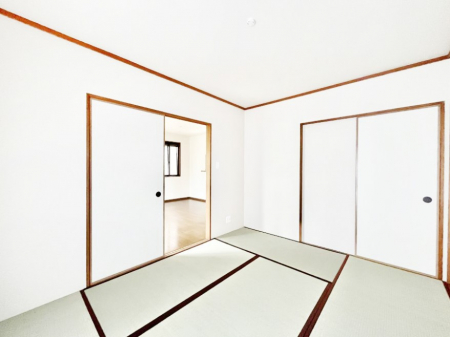 ̑ρ@rOƗׂ荇ĂaBقƈꑧła̋ԂłB