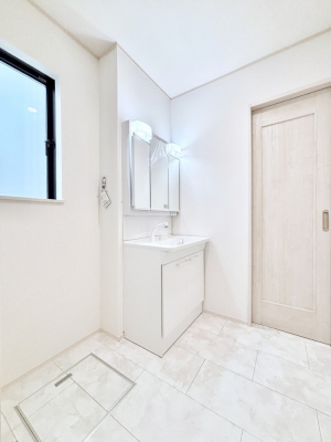 ʑEʏ@Ă̂ŎC̑ꏊłCłKłB̐gxxCǂs܂ˁB