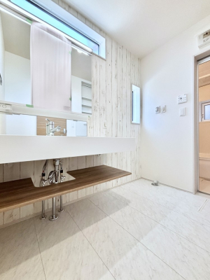 ʑEʏ@Ă̂ŎC̑ꏊłCłKłB̐gxxCǂs܂ˁB