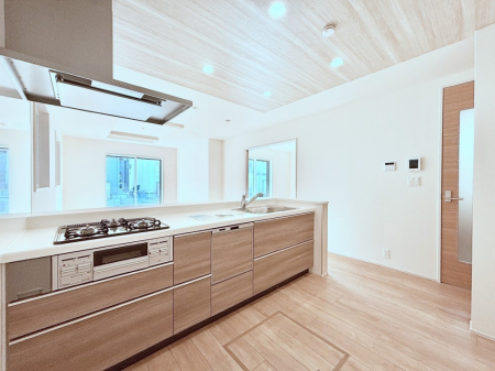 Lb`@JE^[zɊyׂB̂ƔȂ肻łˁB 