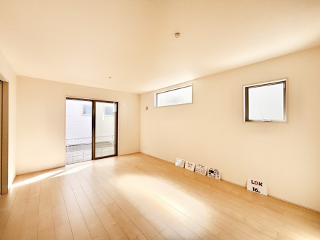 rO@Ƒ̓₩Șbŕ܂閾邢rO  